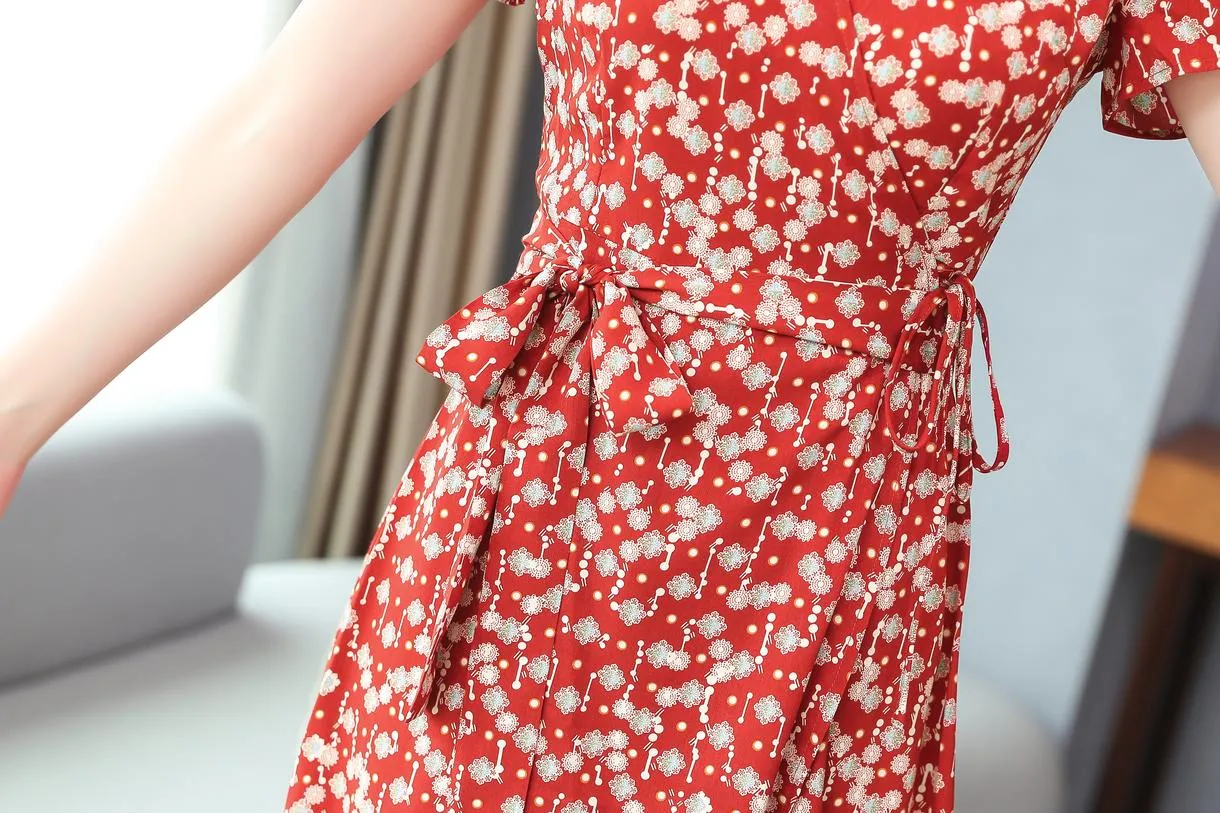 Women's Vacation-Ready Chiffon Dress with V-Neck and Waist Gather