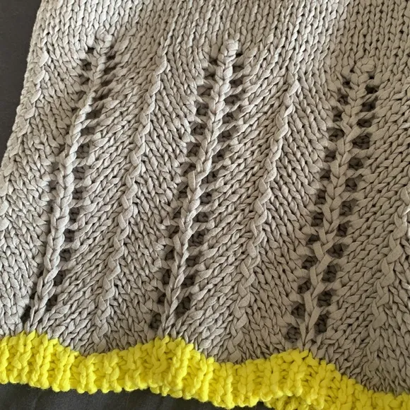 YanYan Knit Shorts. Sz:Large. NWT
