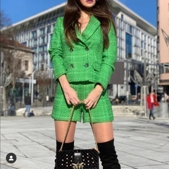 ZARA Textured Green Shorts